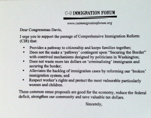 下院議員Rodney Davisへ移民改革法支持を訴える署名(C-U Immigration Forum)