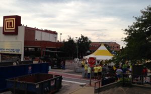 Urbana Sweetcorn Festival、雨降りの始まり, Aug.26, 2016
