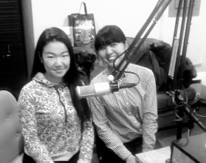 Yuka-san(左）＆Moyuko-san(右）＠WRFU Studio, Urbana, Feb.19. 2016
