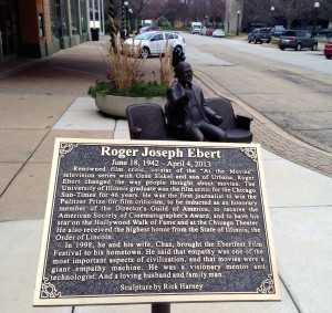 Roger Joseph Ebertの銅像＠Champagin, Dec.29,2015